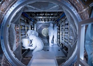 Space2, last tests before leaving : Photo - ESA space invader