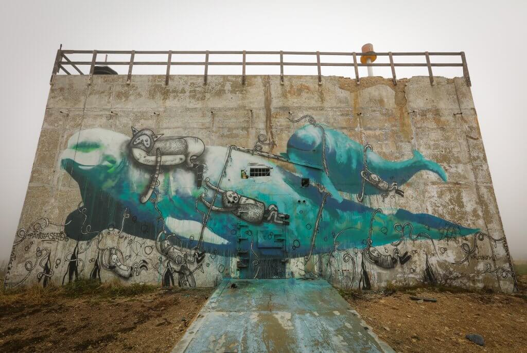 Kai Kaulukukui and Crackedink, Pangeaseed Foundation, Sea Walls: Murals for Oceans Street Art Festival Churchill, 2017. Photo Credit Tré Packard