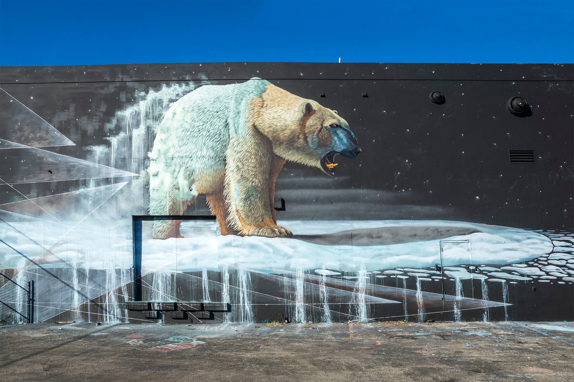 Street Artist Sonny brings the Endangered Polar Bear to Miami, 2017