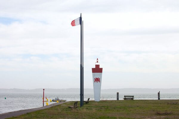 Space Invader, Cap-Ferret, France 2018. Photo credit Invader