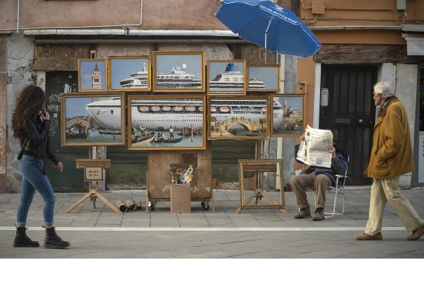 Banksy, "Venice in Oil", Venice Biennale 2019