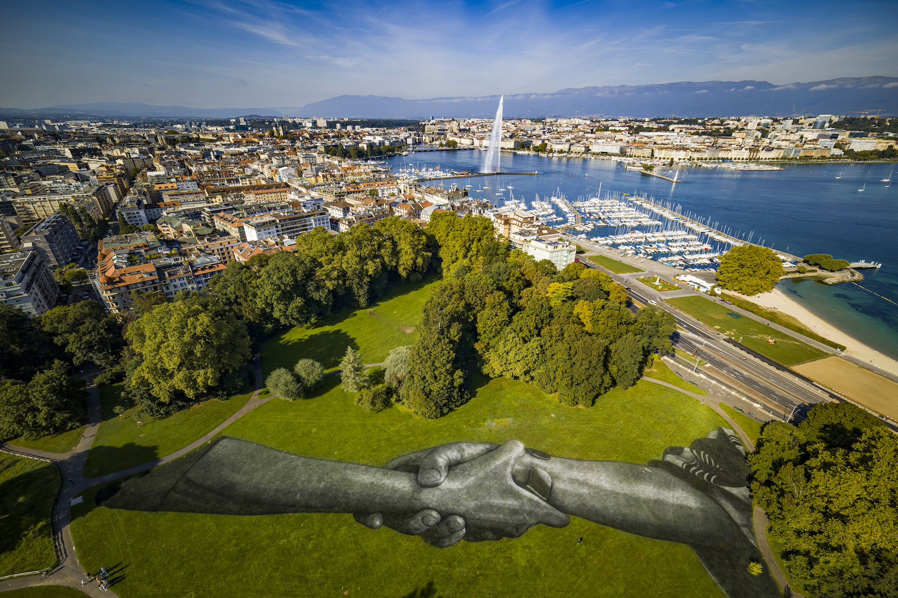 Artist Saype’s Worldwide Symbolic Human Chain extends to Geneva, 2019