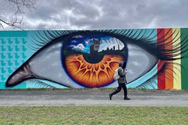 Street Artist My Dog Sighs and Friends paint Hilsea Lido as part of levelling up Portsmouth, 2023. Image © Graffiti Street