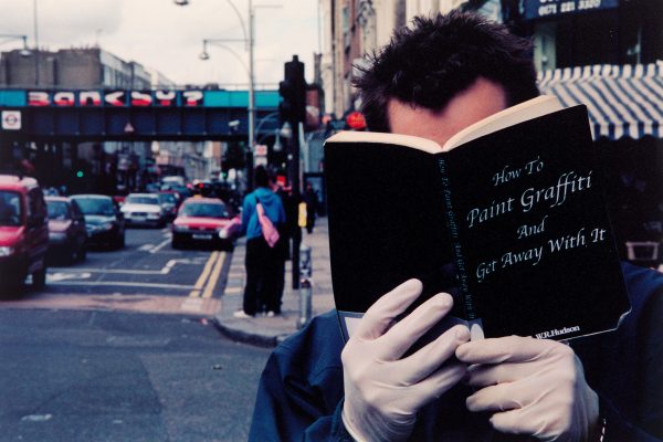 Steve Lazarides - How To Paint Graffiti And Get Away With It