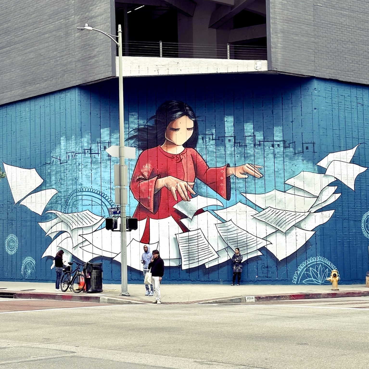 shamsia-hassani-graffiti-artist-10-things-to-know